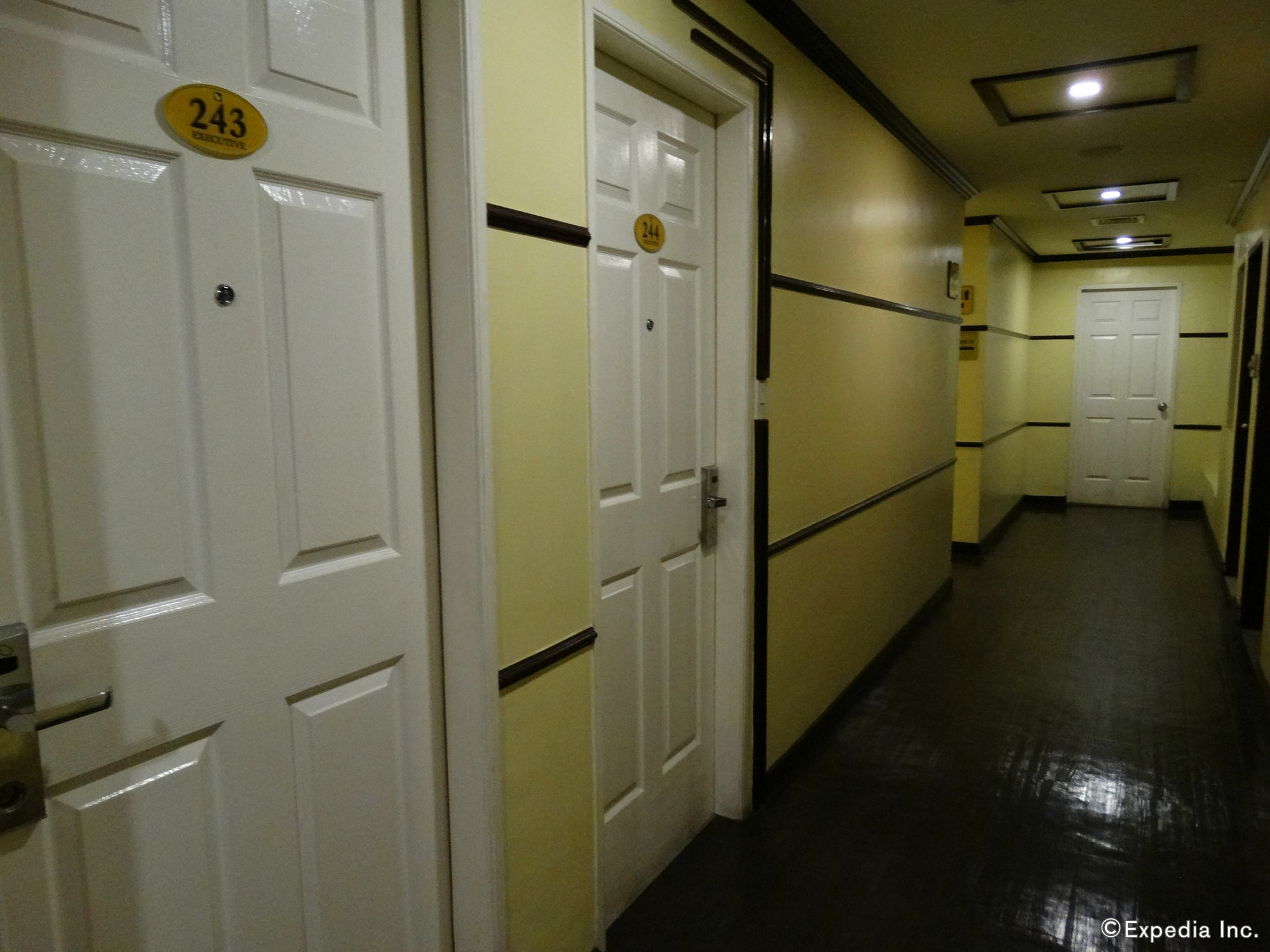 Hotel Sogo Pasay Wood Street Exterior foto