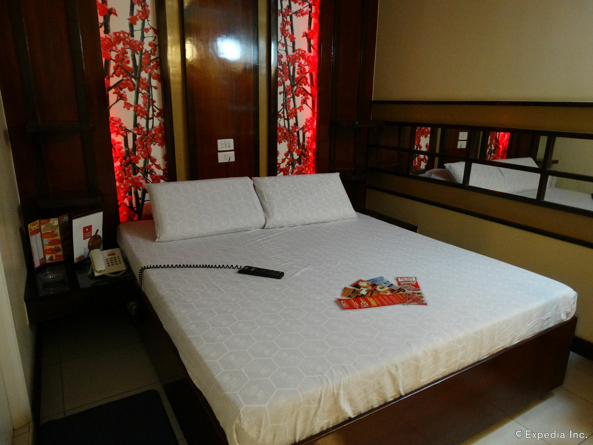 Hotel Sogo Pasay Wood Street Exterior foto